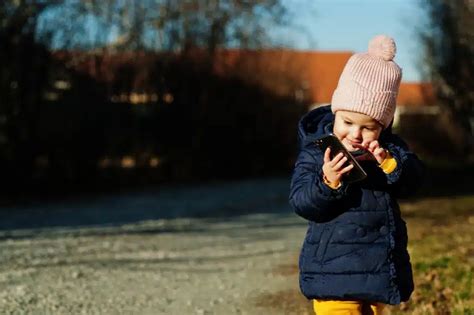 Jaki smartfon dla dziecka wybrać Piękne Rzeczy Blog Rodzicielski i