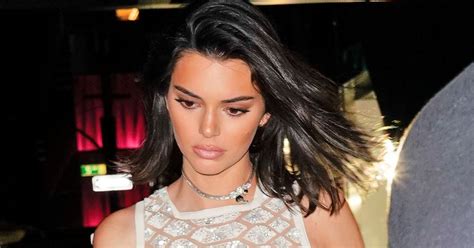 Kendall Jenner Continues The Naked Displays As She Enjoys Alfresco