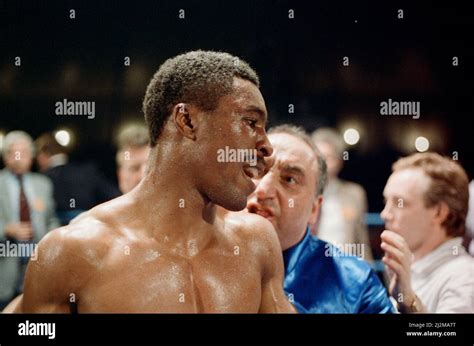 Michael Watson gegen Nigel Benn für den Titel des britischen