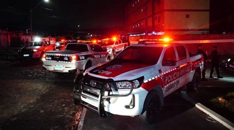 Opera O Carnaval Apreende Arma De Fogo E Placas De Colete Bal Stico Na