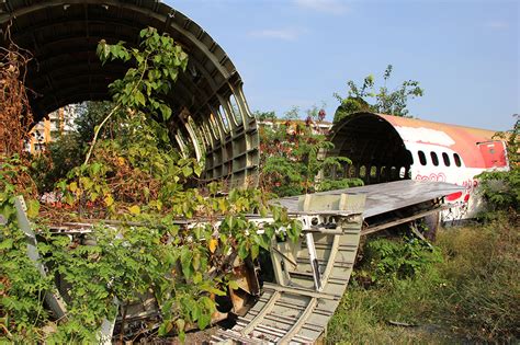 Airplane-Graveyard-Bangkok-abandoned-airplanes - Go To Thailand