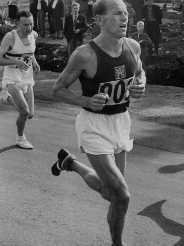 'Emil Zatopek Running in Marathon at 1952 Olympics' Premium ...