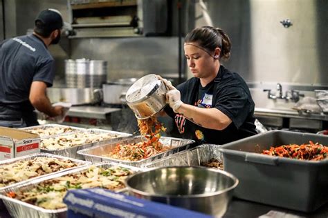 World Central Kitchen Feeds Carr Fire Victims, First Responders – anewscafe.com