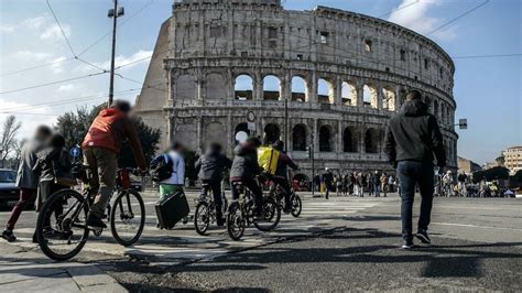 Blocco Del Traffico Oggi A Roma Stop Auto Domenica 1 Dicembre 2024