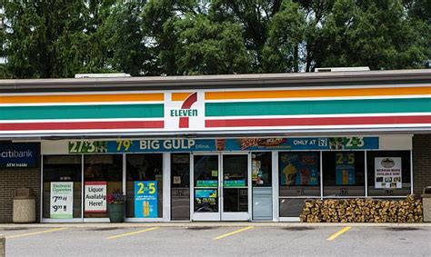 Best Convenience Store Exterior Stock Photos, Pictures & Royalty-Free ...