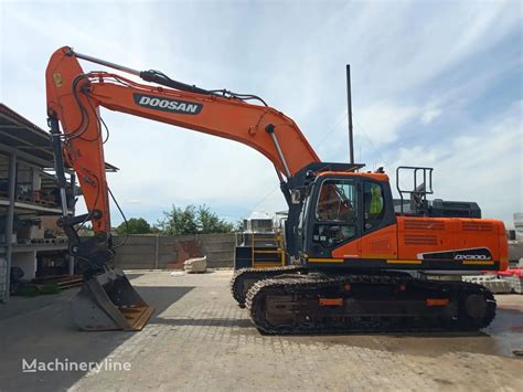 Doosan DX300LC 5 Tracked Excavator For Sale Poland Garzew VZ36629