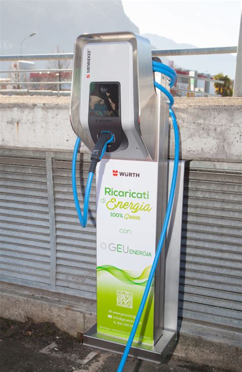 E Mobility Colonnina Di Ricarica Per Auto Elettriche W Rth