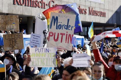 Thousands Of Cologne Took Part In The Ukraine Demo On Roncalliplatz To