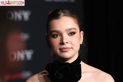 Hailee Steinfeld Hailee Steinfeld Haileesteinfeld Nude OnlyFans Instagram Leaked Photo 755