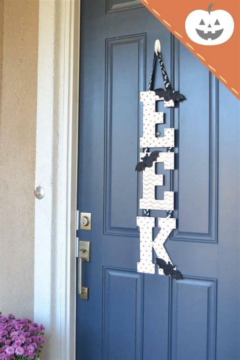 20 Fun or Scary DIY Outdoor Halloween Decorations - The Handyman's Daughter