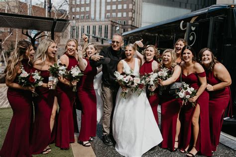 Tom Hanks Photobombs Bride On Her Wedding Day Newsweek