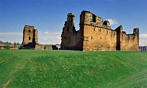 Penrith Castle - Castle - - Holiday Travel Reports