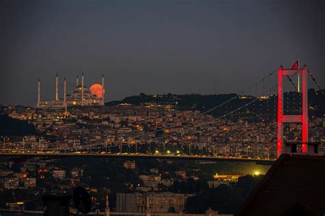 As Imagens In Ditas Da Noite Da Super Lua Azul O Fen Meno Que S Volta