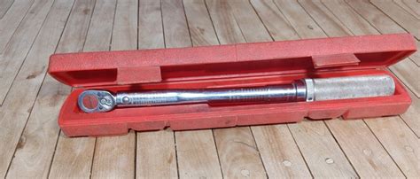 Snap On Qjr2100d 3 8 Ratcheting Torque Wrench 10 100 Ft Lbs With Case Ebay