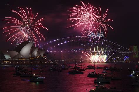 Happy New Year 2022! New Zealand, Australia welcome New Year 2022 with ...