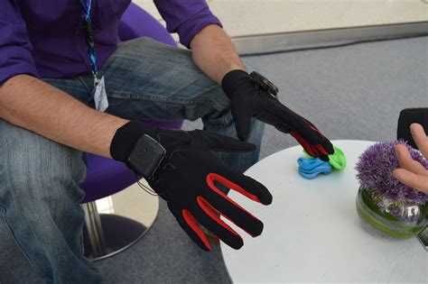 Hands On: 'Manus' Wireless VR Gloves Adding OSVR Integration, Promising ...