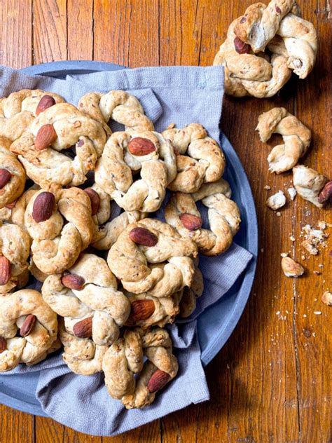 Taralli Sugna E Pepe In Cucina Con Consu