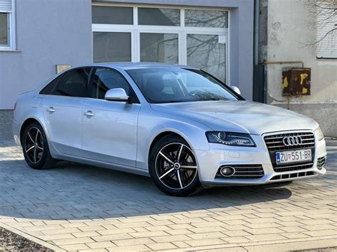 Audi A4 2 0 TDI NAPRAVLJEN VELIKI SERVIS BI XENON 2008 God