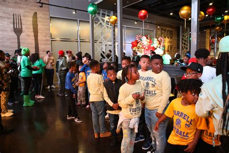 Lil Wayne Gives Back To 150 Kids With A Weezy Christmas” Experience