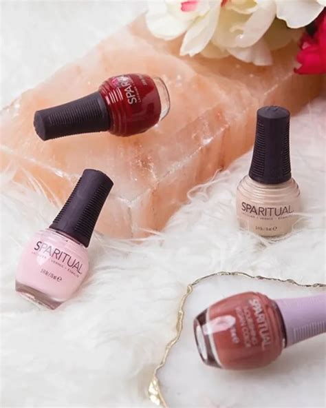 21 Safe Non Toxic Nail Polish Brands For A Healthy Chip Free Manicure