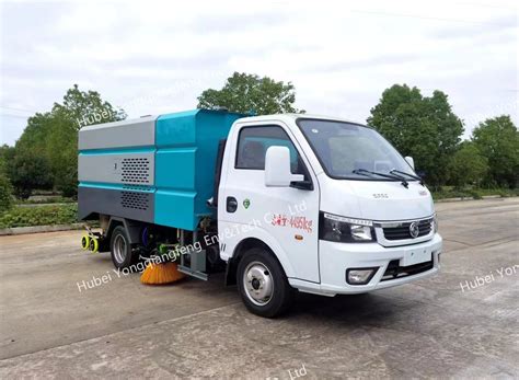 DFAC Small Sweeper Dust Suction Sweeper Truck Dust Suction Vehicle Road