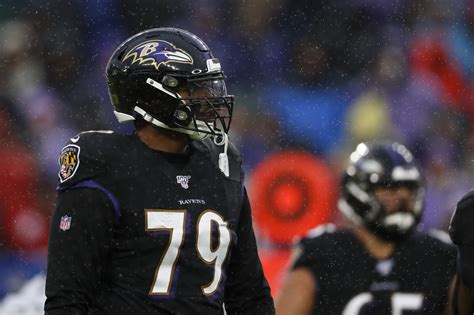 Ravens: Ronnie Stanley out for the season, star LT releases statement