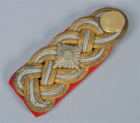 Regimentals GERMAN WWII ARMY LEUTNANT GENERALS SINGLE SHOULDER BOARD