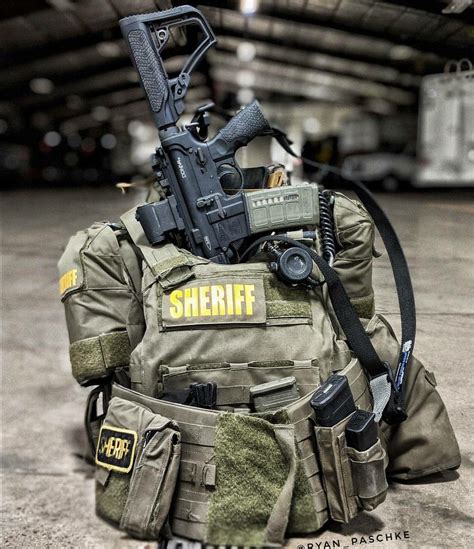 Pin By Mike On Stuff I Love Police Tactical Gear Tactical Gear