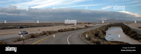 Dust storm in mojave desert hi-res stock photography and images - Alamy