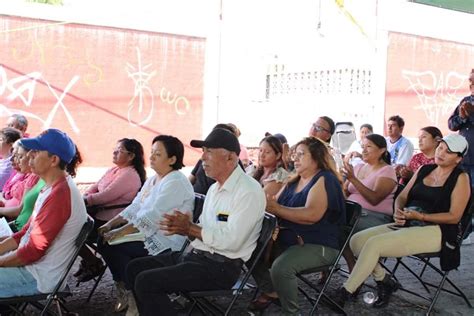 Encabeza Heladio Rafael Sánchez Zavala banderazo de arranque de obra en