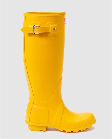 Botas De Agua De Mujer Hunter En Color Amarillo Con Etiqueta De La