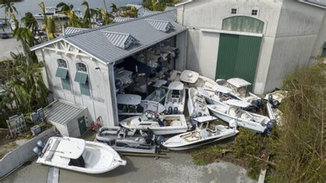 La Floride après le passage de louragan Ian des villes dévastées