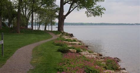 The Geneva Lake Shore Path