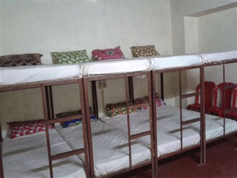 HKP Dormitory Munnar | Budget Dormitory in Munnar with Fresh Up ...