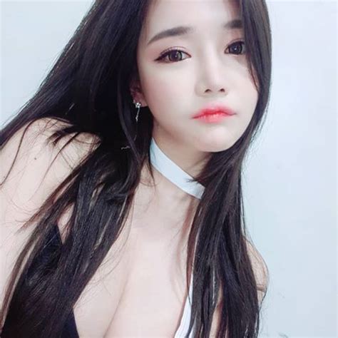 더워주꼐떠 진쨔 ㅜ MV아구스타 바이크트랙데이 그래도 일하니까좋다 Asian Beauty Sexy Girls