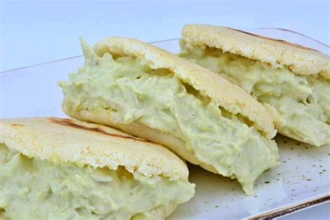 Cómo hacer reina pepiada la arepa más famosa de Venezuela