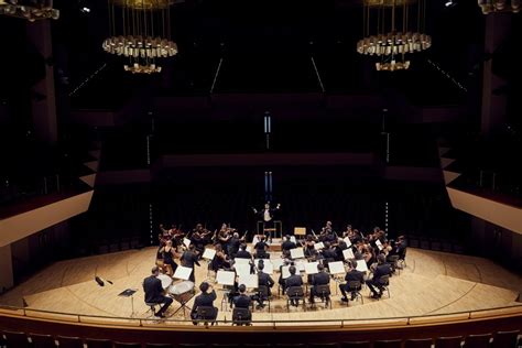 José Antonio Montaño With La Madrileña Orchestra At The National Music