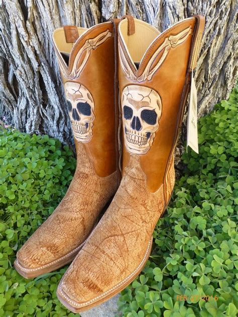 New Lucchese Classics Rare Tooled Skulls And Cross Bones Western Boot