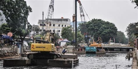 Warga Rawajati Tagih Kompensasi Pembebasan Lahan Normalisasi Kali