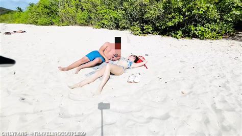 Istri Mendapat Kacau Oleh Orang Asing Di Pantai Saat Suami Sedang Merekam Istri Selingkuh