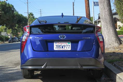 2016 Toyota Prius Whats It Like To Live With Edmunds