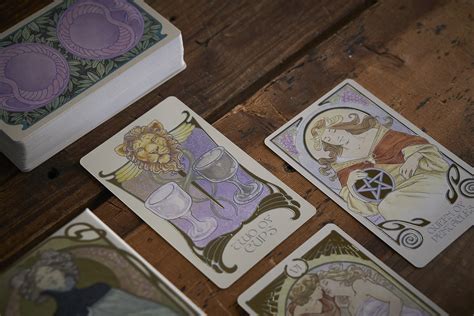 Ethereal Visions Illuminated Tarot Deck Sideshow Gallery