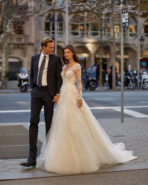 Robe De Mari E Tevan Luna Novias Collection Boutique Paris