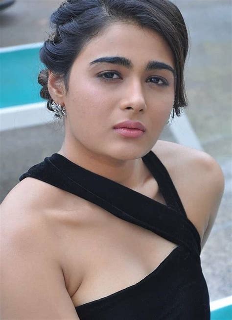 Shalini Pandey Most Beautiful Bollywood Actress Beautiful Indian