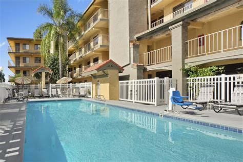 Days Inn by Wyndham Buena Park | Buena Park, CA Hotels