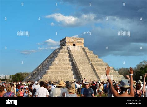 Kukulkan snake shadow hi-res stock photography and images - Alamy