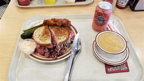 [I Ate] Corned Beef Pastrami Reuben (Manny's Deli Chicago) | Pastrami ...