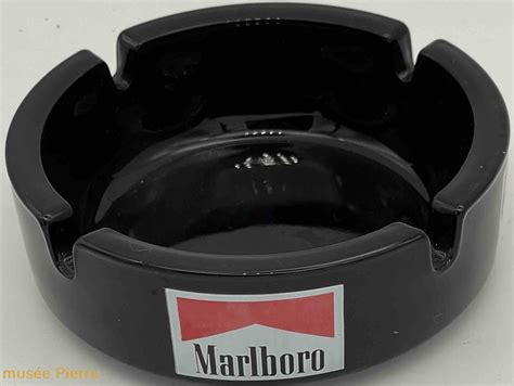 Marlboro Advertising Items Condition Excellent Material Opaline