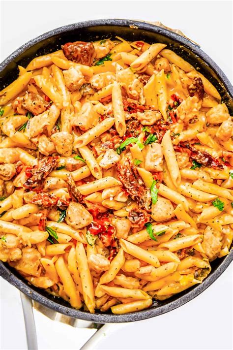 Creamy Sun Dried Tomato Pasta With Chicken Errens Kitchen