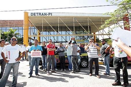 Donos De Auto Escolas Protestam E Denunciam Reprova Es No Detran